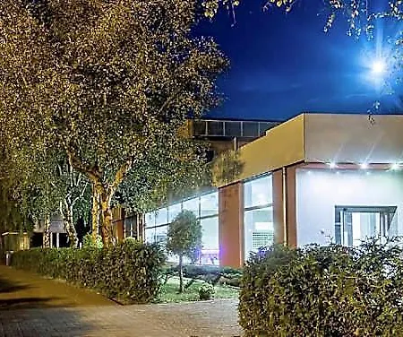 Ξενοδοχείο Osrodek Wypoczynkowo-leczniczy Opole W Dzwirzynie