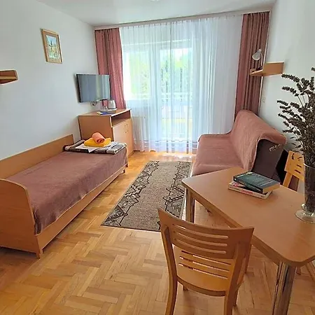 Ξενοδοχείο Osrodek Wypoczynkowo-leczniczy Opole W Dzwirzynie Zieleniewo (Kolobrzeg)